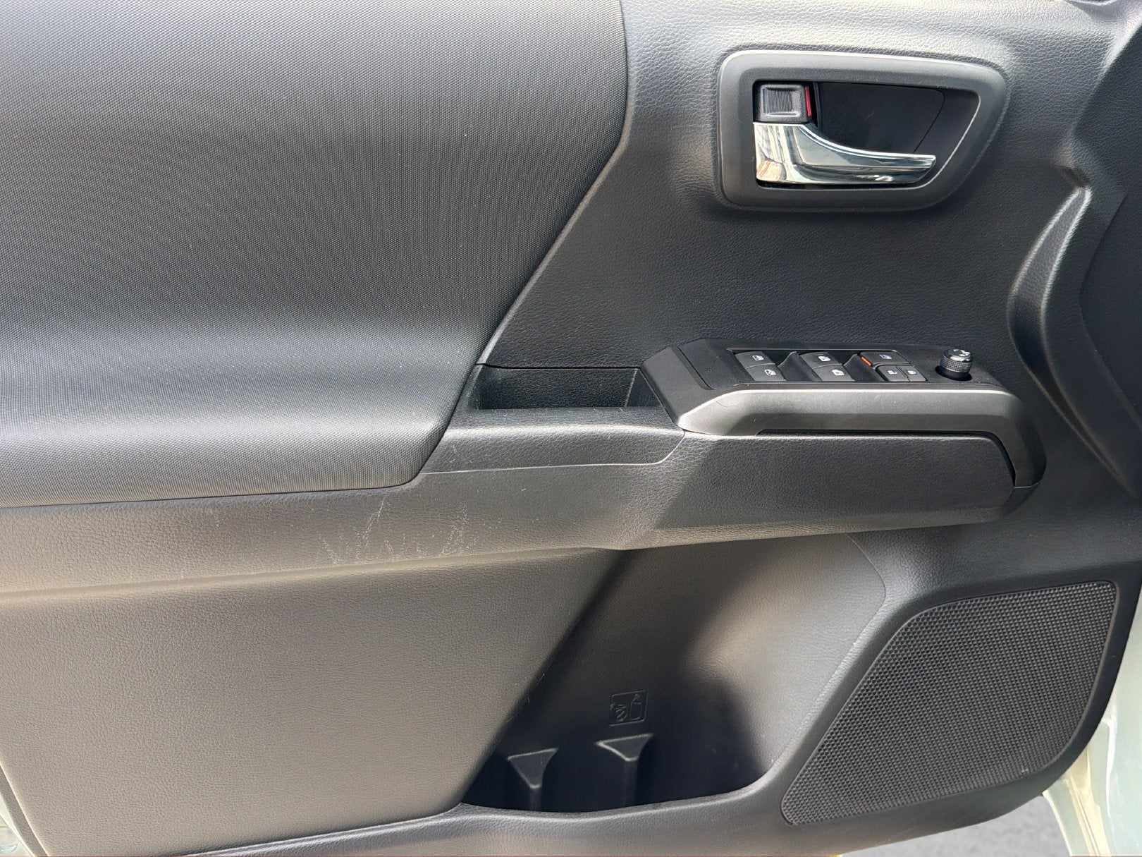 2022 Toyota Tacoma 2WD SR5