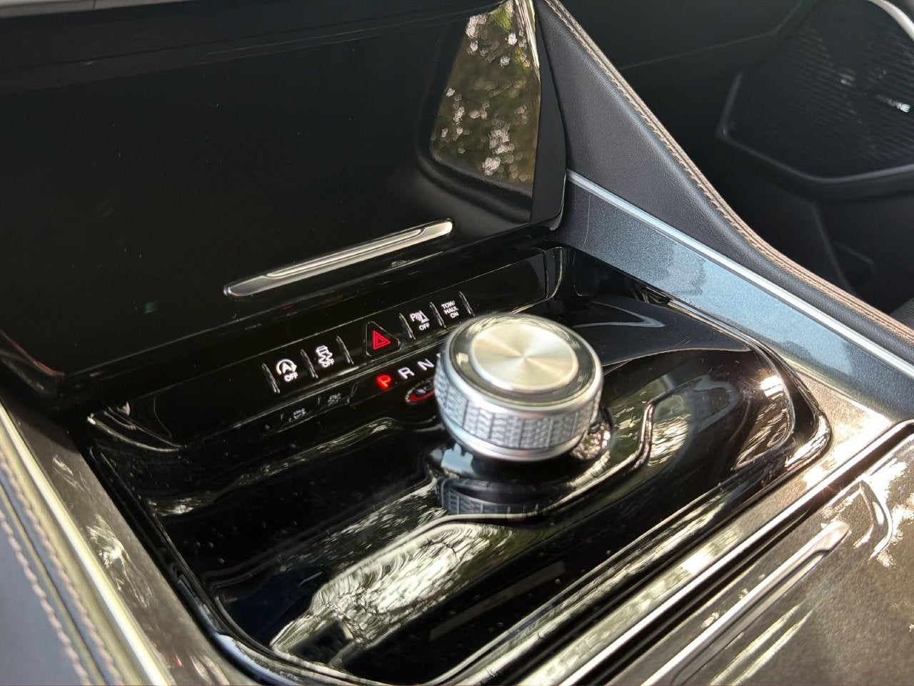 2024 Jeep Wagoneer BASE