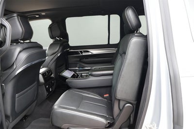 2023 Jeep Grand Wagoneer BASE