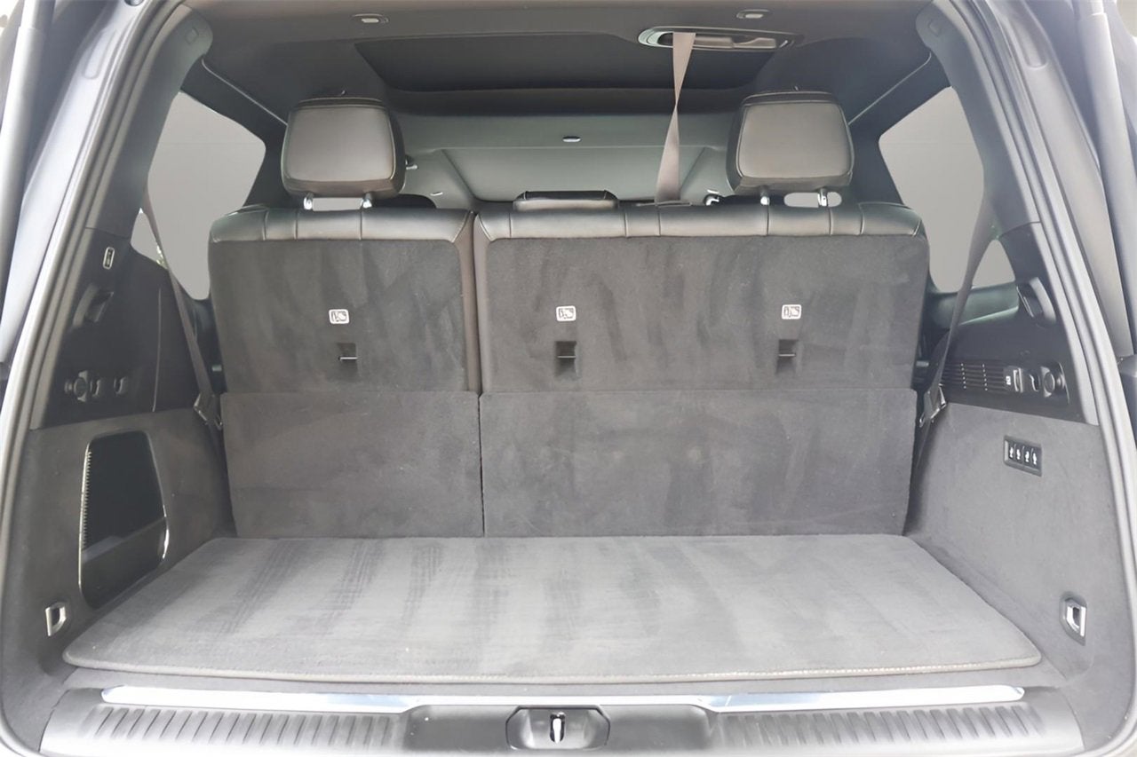 2023 Jeep Grand Wagoneer BASE