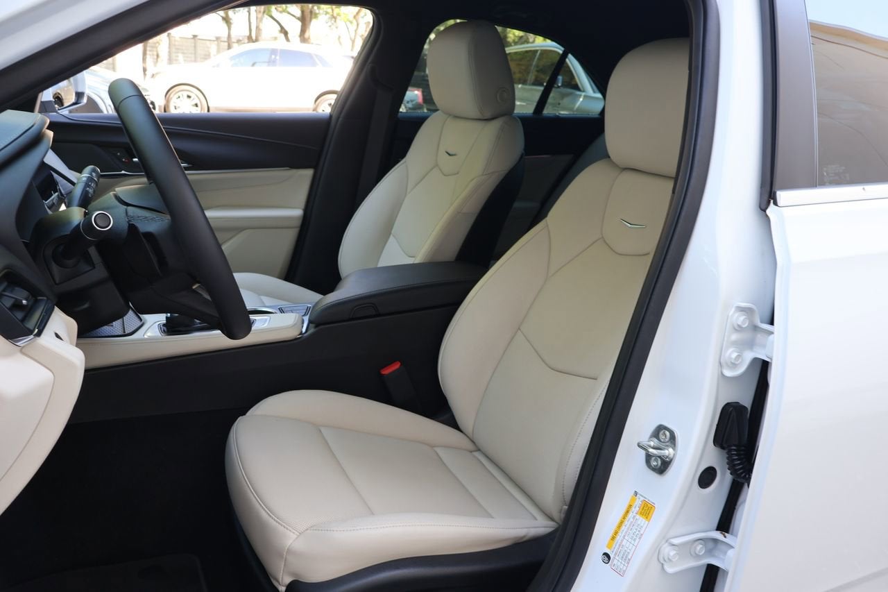 2025 Cadillac CT4 Premium Luxury