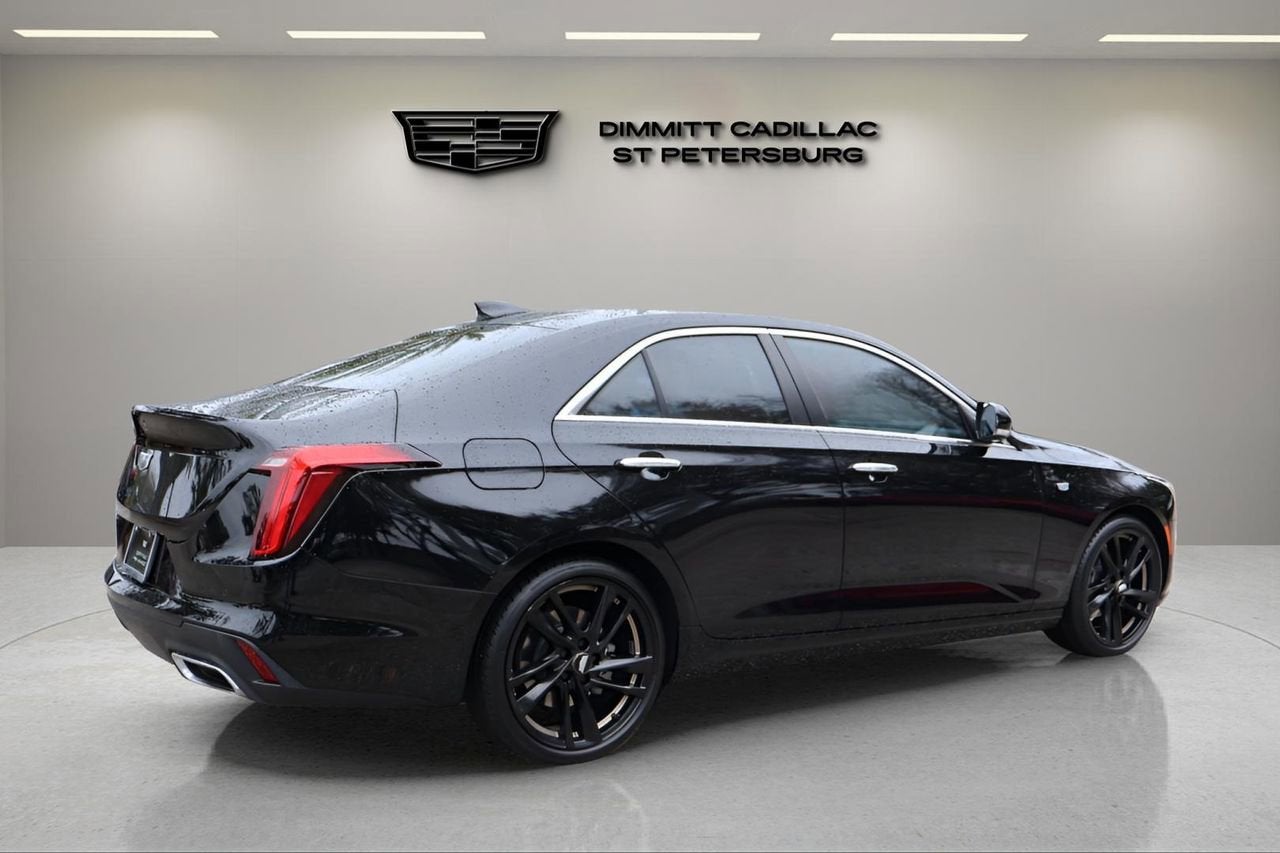 2023 Cadillac CT4 Luxury