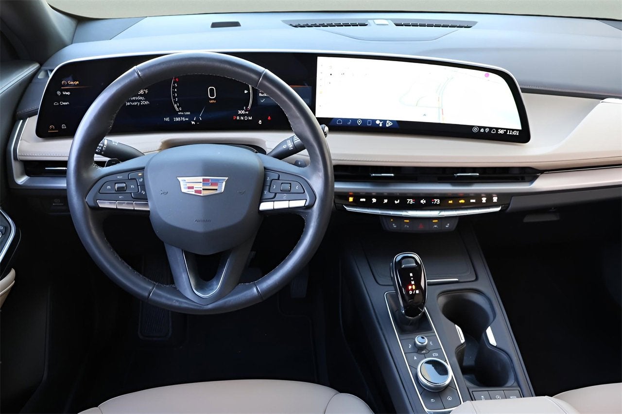 2024 Cadillac XT4 Luxury