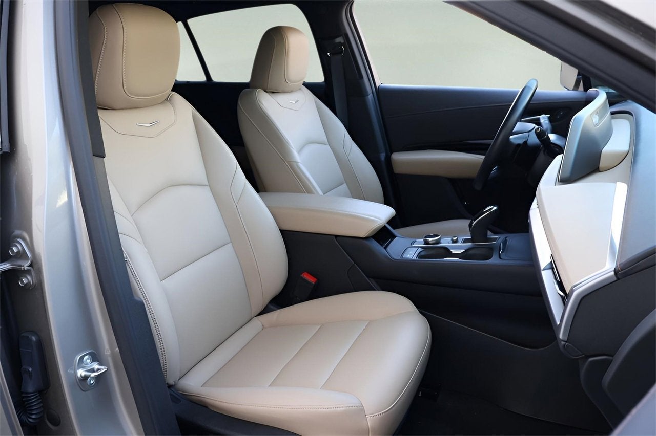 2024 Cadillac XT4 Luxury