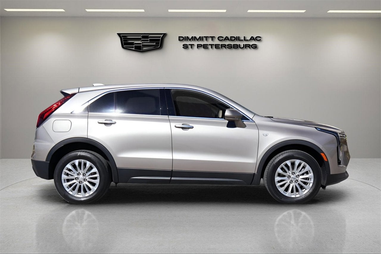 2024 Cadillac XT4 Luxury