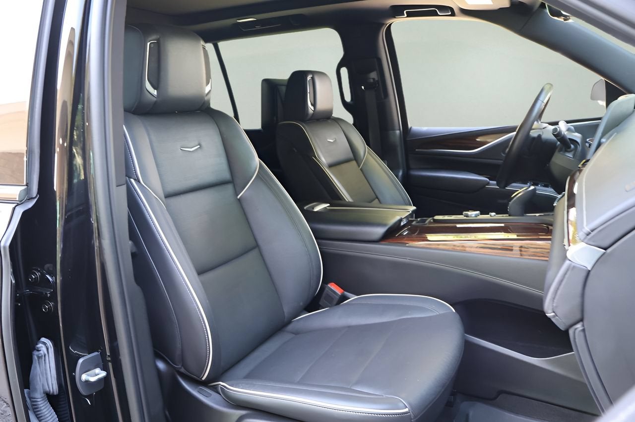 2023 Cadillac Escalade ESV Premium Luxury