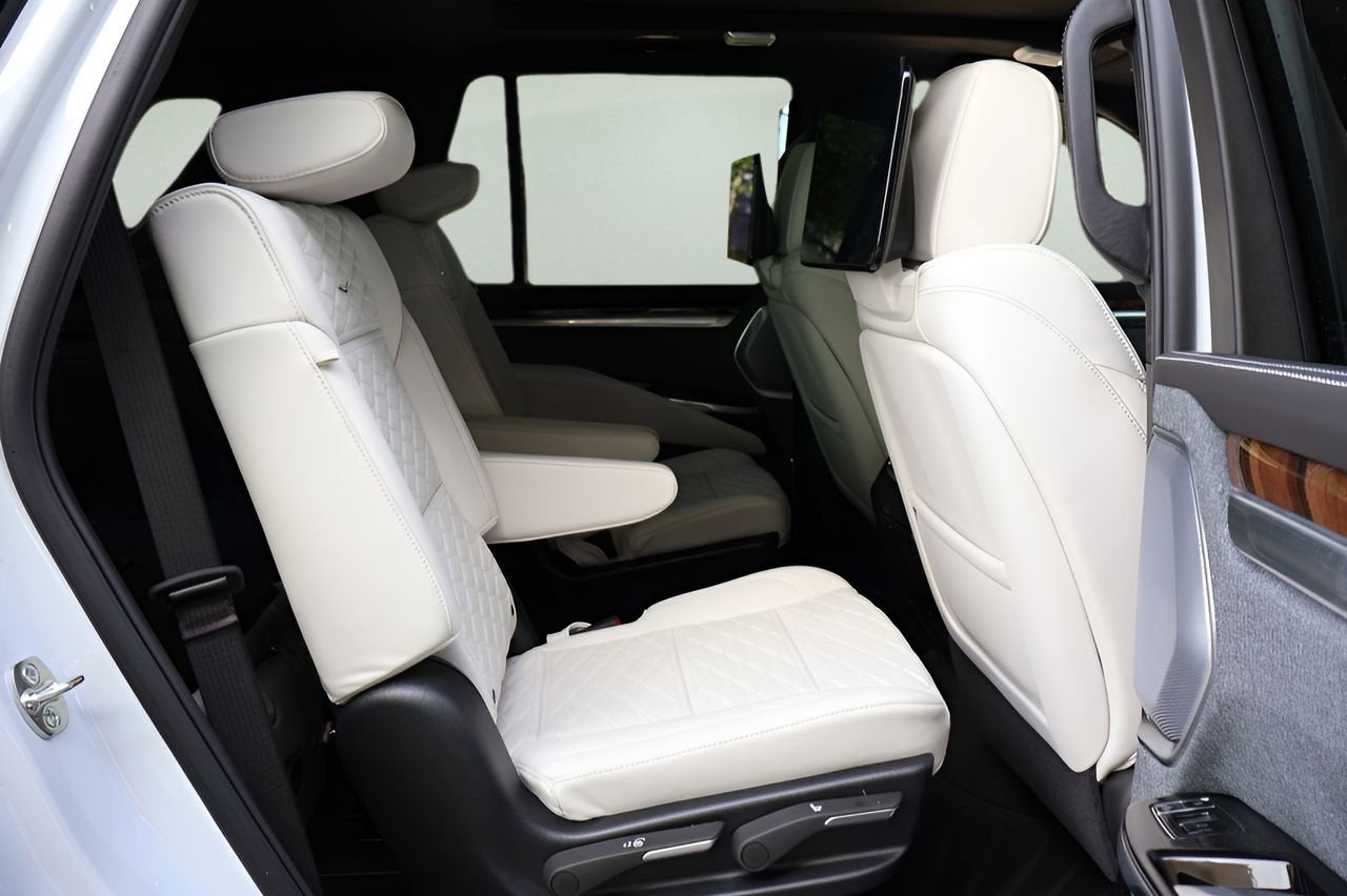 2026 Cadillac Escalade Platinum Sport