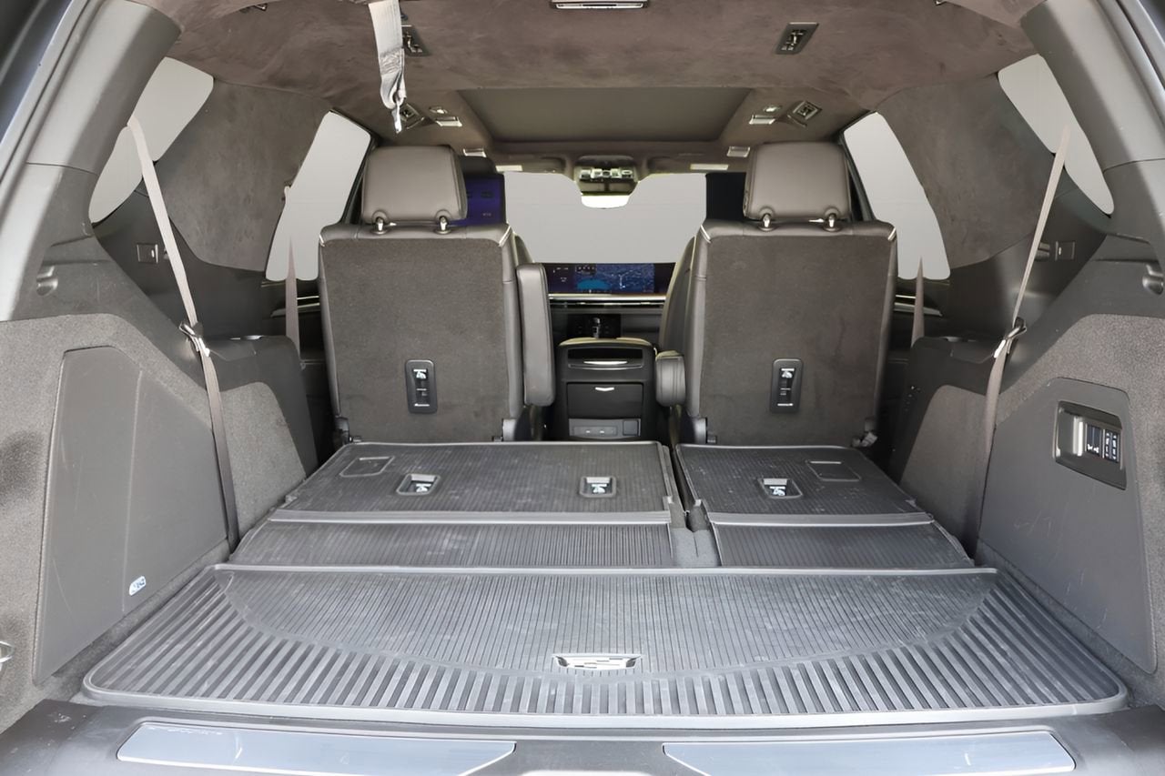2025 Cadillac Escalade Sport Platinum