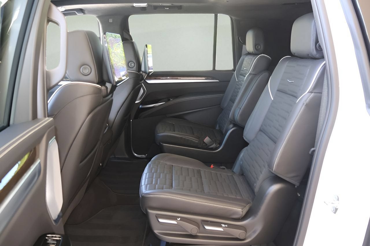2026 Cadillac Escalade ESV Platinum Sport