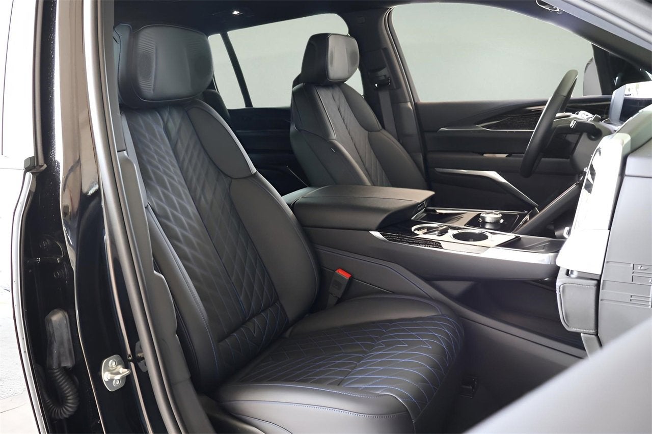 2025 Cadillac ESCALADE IQ Luxury 1