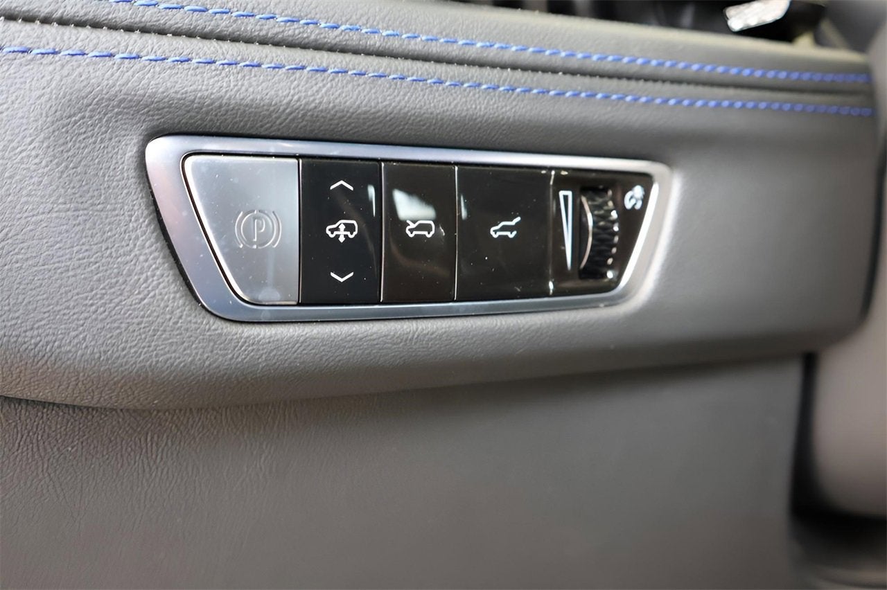 2025 Cadillac ESCALADE IQ Luxury 1