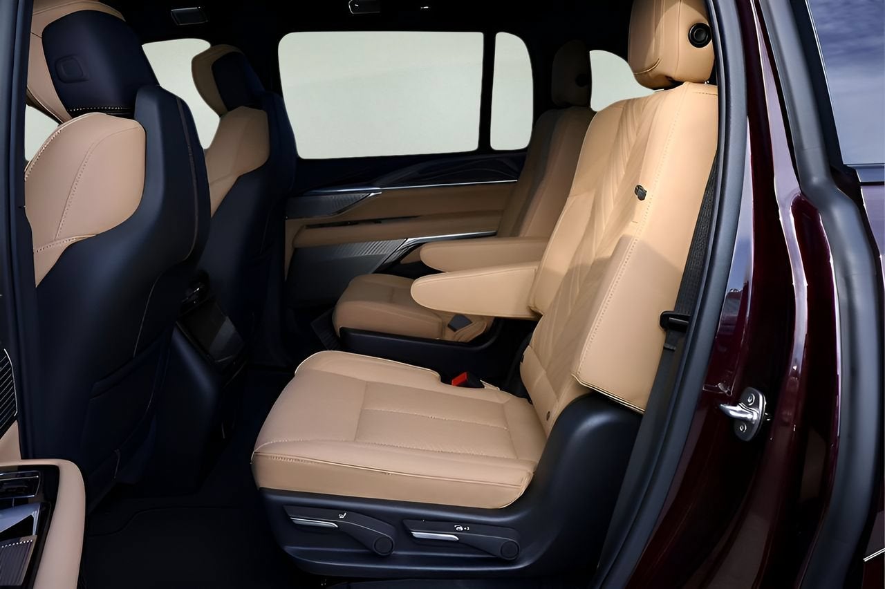 2025 Cadillac ESCALADE IQ Luxury 2