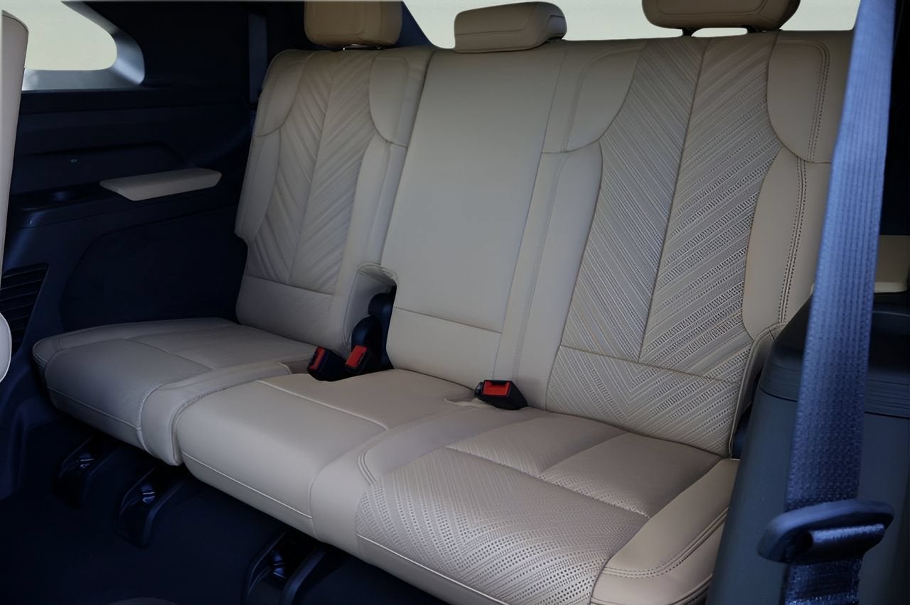 2025 Cadillac ESCALADE IQ Luxury 2