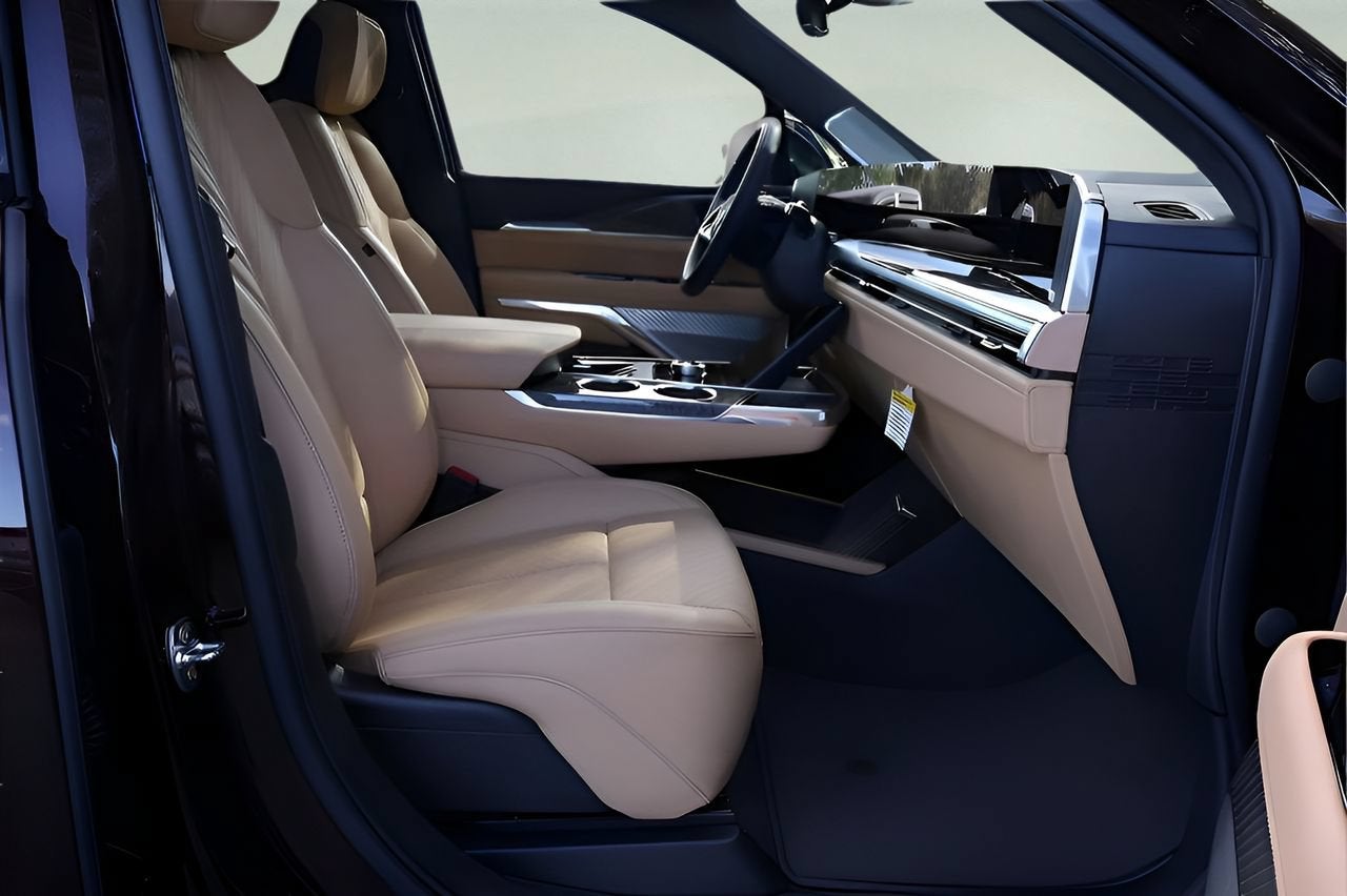 2025 Cadillac ESCALADE IQ Luxury 2