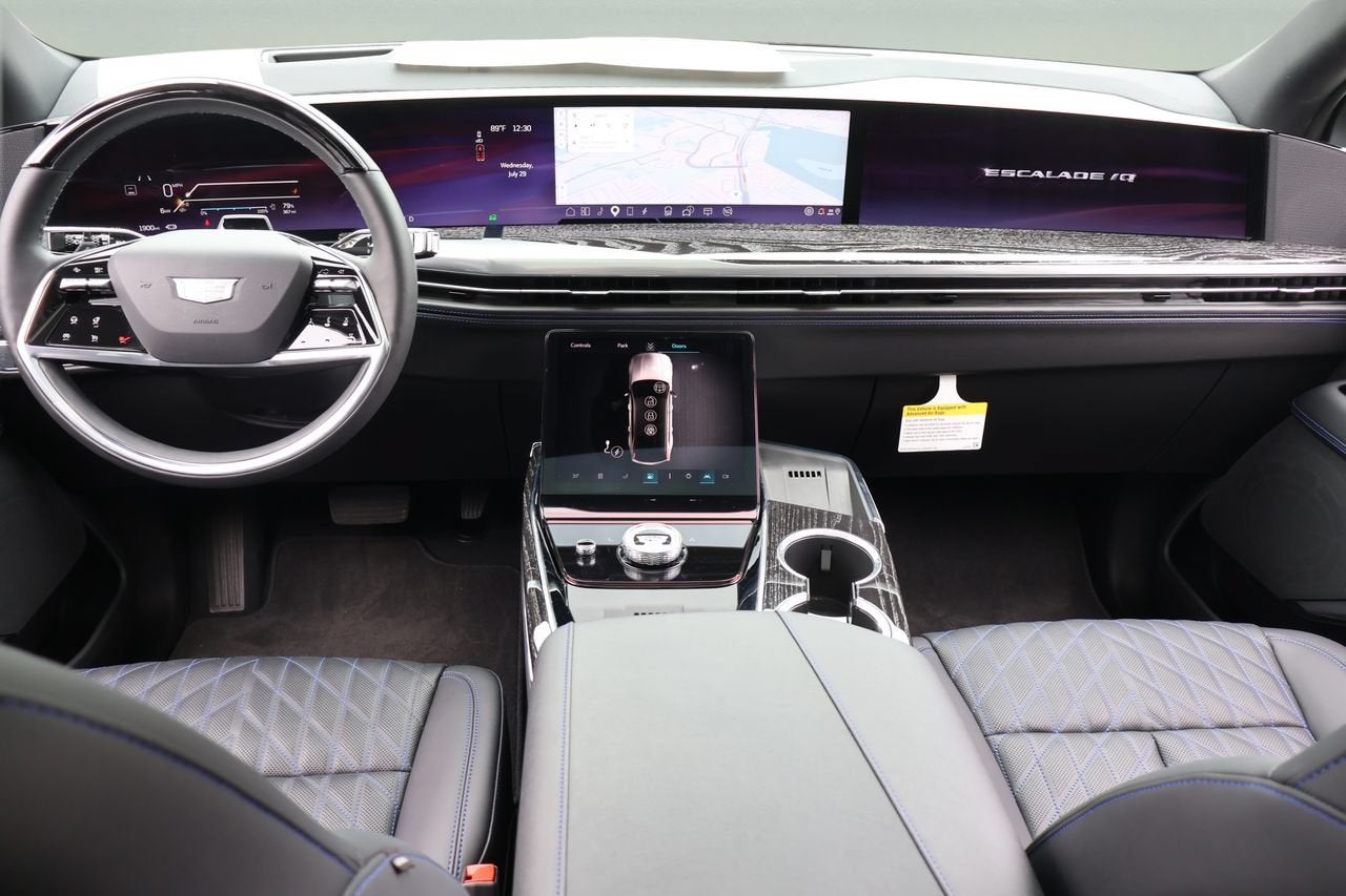 2025 Cadillac ESCALADE IQ Sport 1