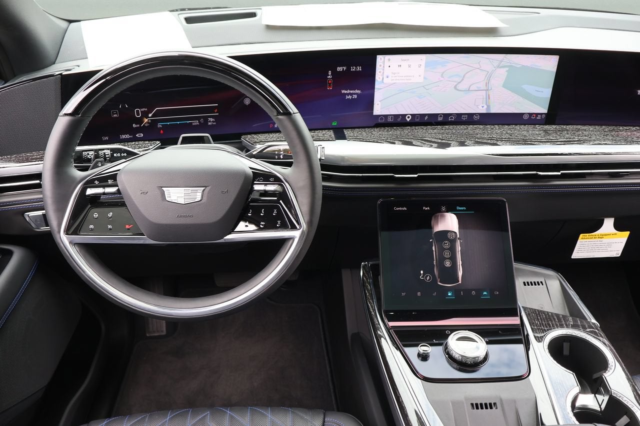 2025 Cadillac ESCALADE IQ Sport 1