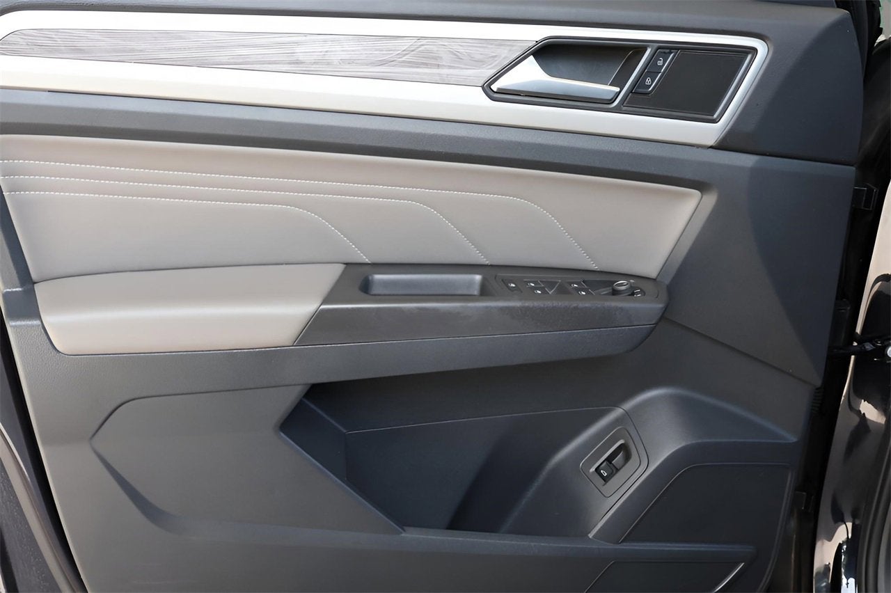 2022 Volkswagen Atlas Cross Sport 2.0T SE w/Technology