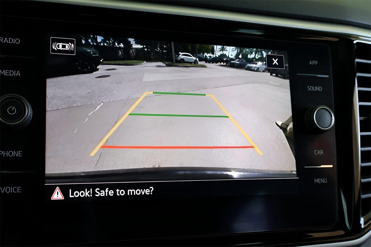 2022 Volkswagen Atlas Cross Sport 2.0T SE w/Technology