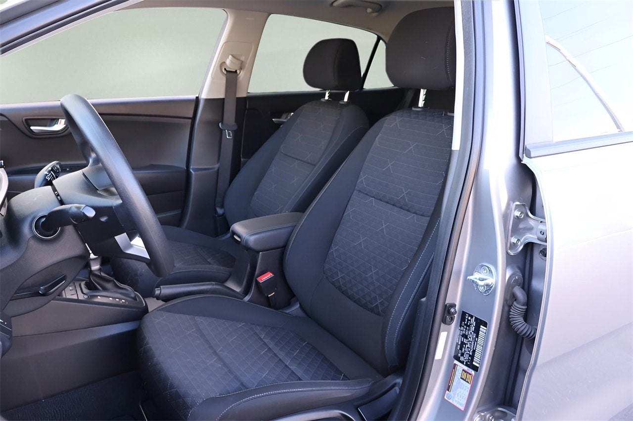 2023 Kia Rio 5-Door S