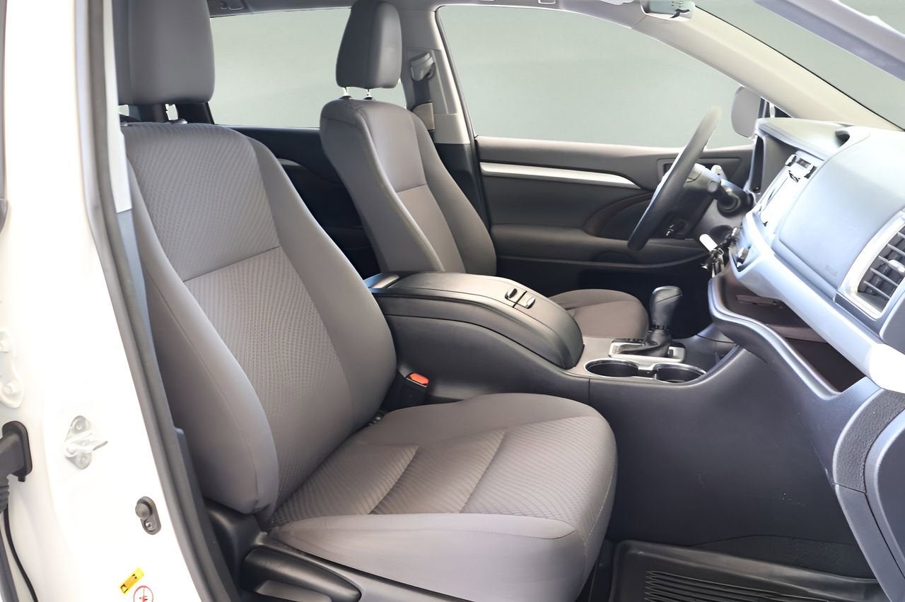 2018 Toyota Highlander LE