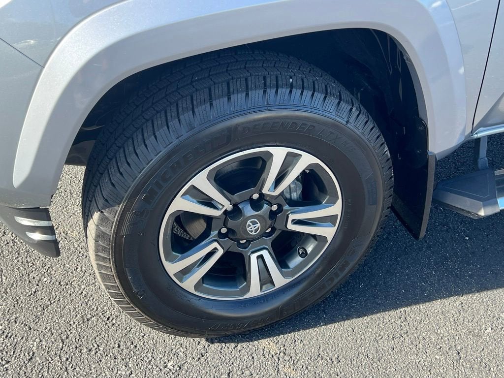 2017 Toyota Tacoma SR5