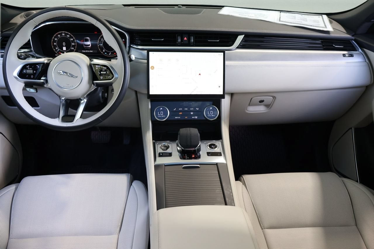 2024 Jaguar F-PACE R-Dynamic S