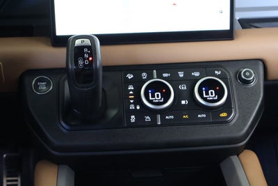 2025 Land Rover Defender V8