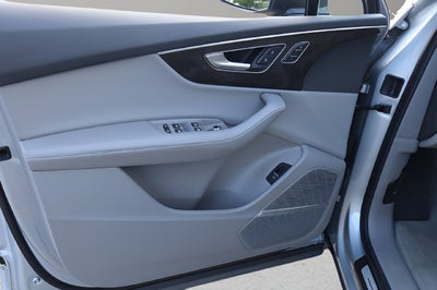 2023 Audi Q7 Premium Plus