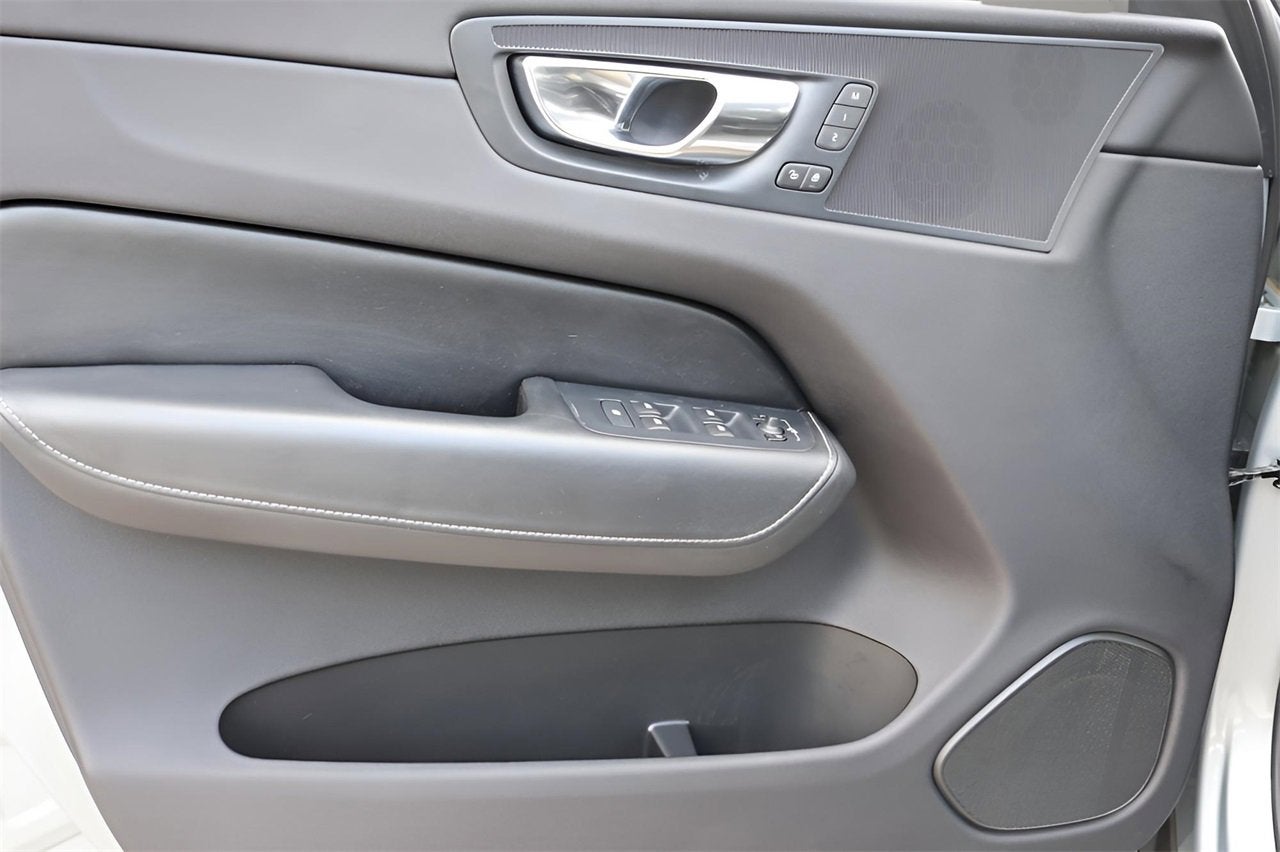 2018 Volvo XC60 R-Design