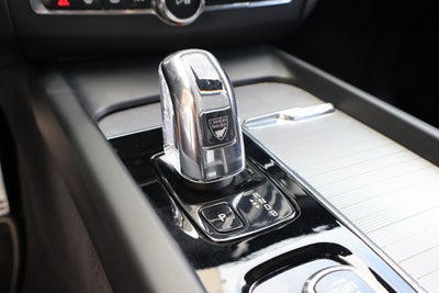 2018 Volvo XC60 R-Design