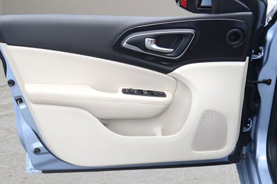 2015 Chrysler 200 C