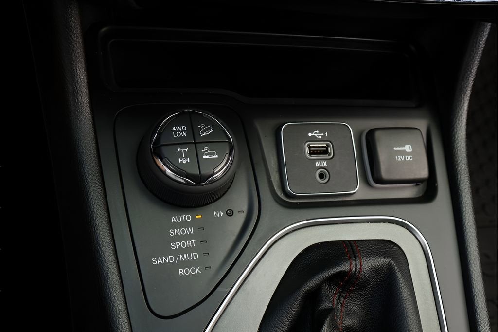 2020 Jeep Cherokee Trailhawk