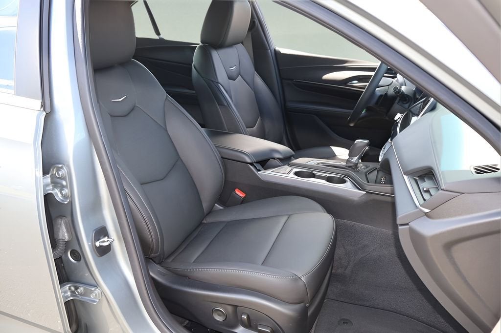 2023 Cadillac CT4 Premium Luxury