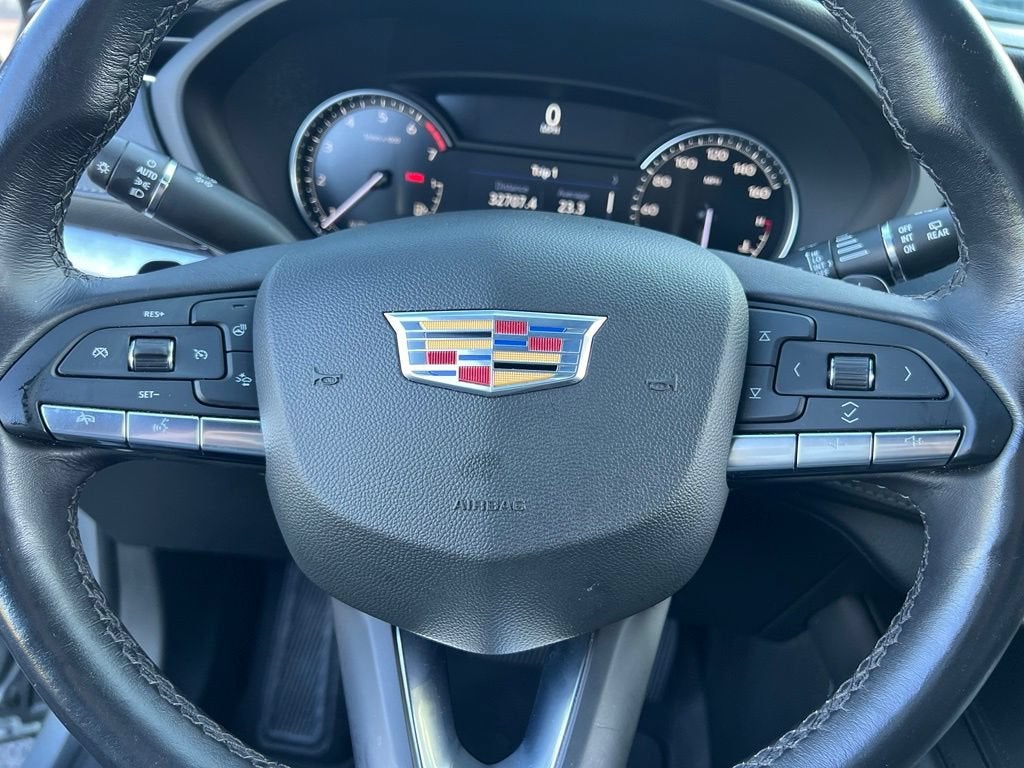 2023 Cadillac XT4 Luxury