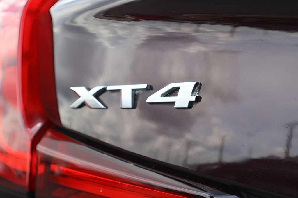 2020 Cadillac XT4 FWD Premium Luxury