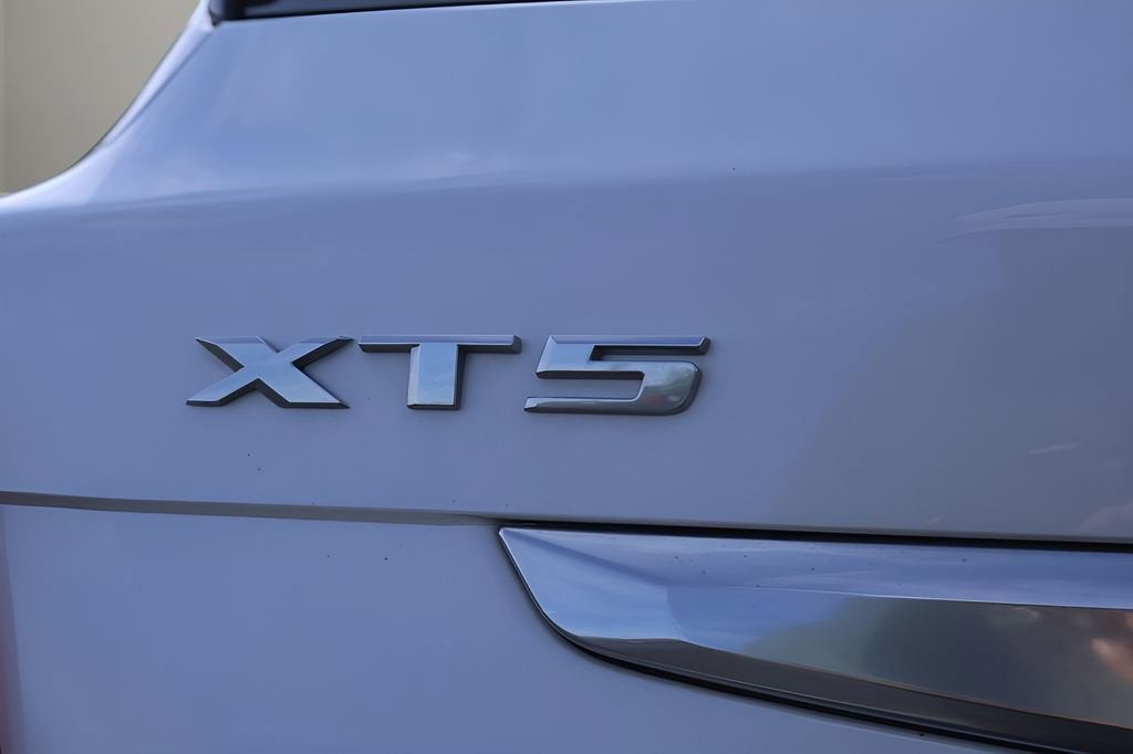 2021 Cadillac XT5 FWD Luxury