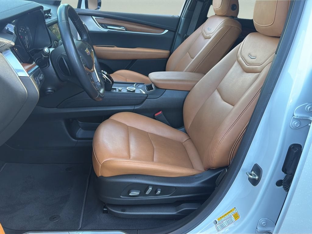 2023 Cadillac XT5 FWD Premium Luxury