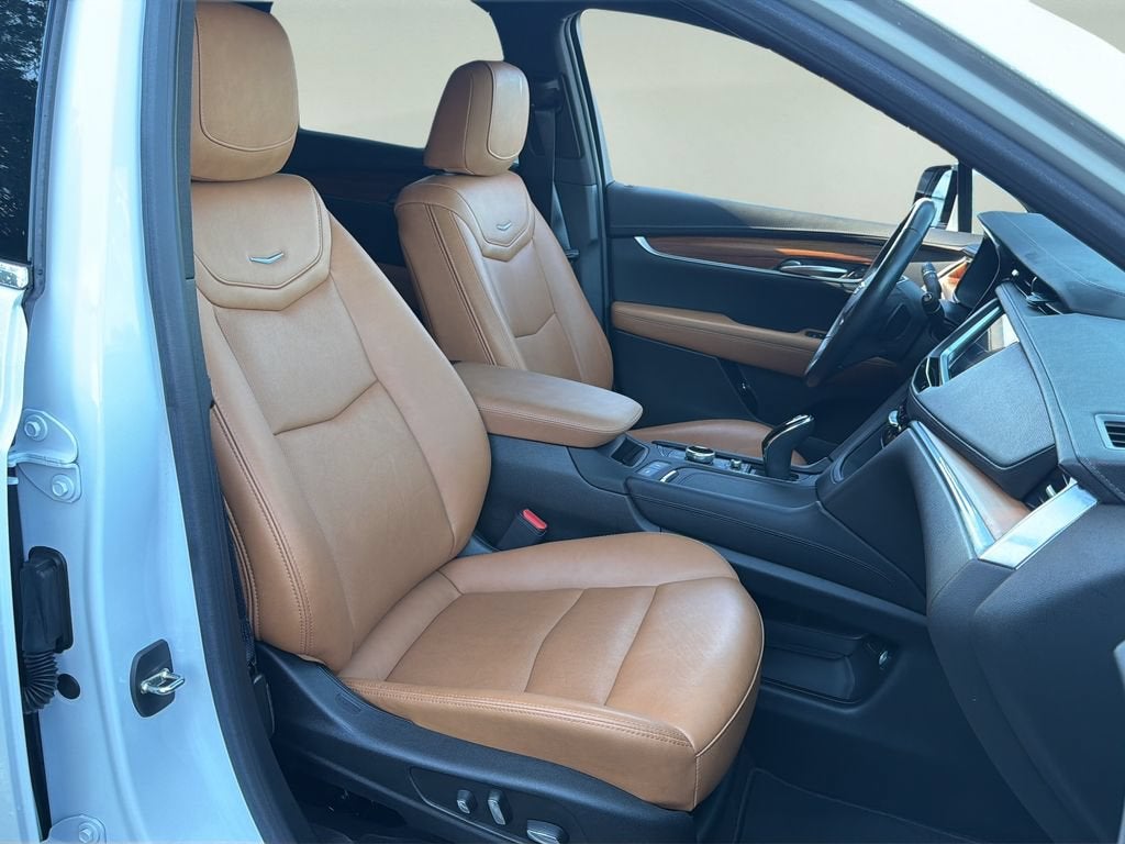 2023 Cadillac XT5 FWD Premium Luxury