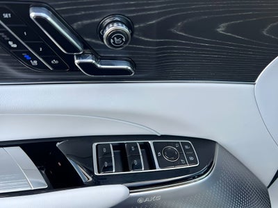 2024 Cadillac LYRIQ Luxury 2