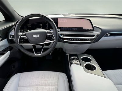 2024 Cadillac LYRIQ Luxury 2