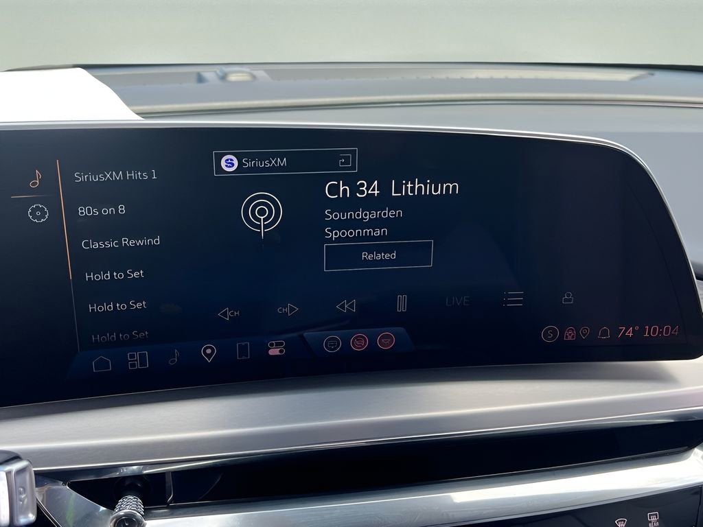 2024 Cadillac LYRIQ Luxury 2