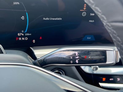 2024 Cadillac LYRIQ Luxury 2