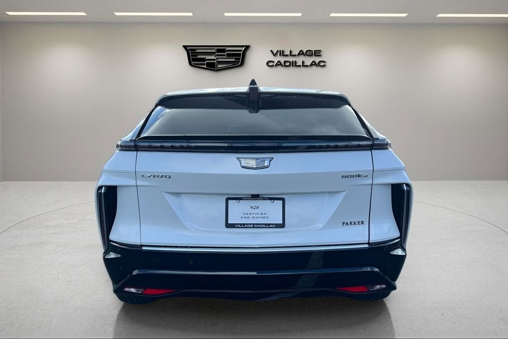 2024 Cadillac LYRIQ Luxury 2