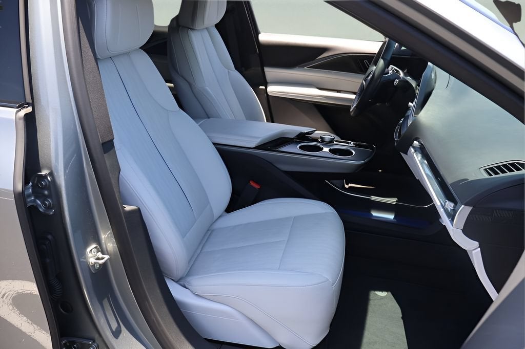 2024 Cadillac LYRIQ Sport 1