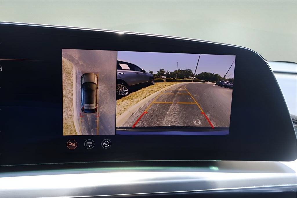 2024 Cadillac LYRIQ Sport 1