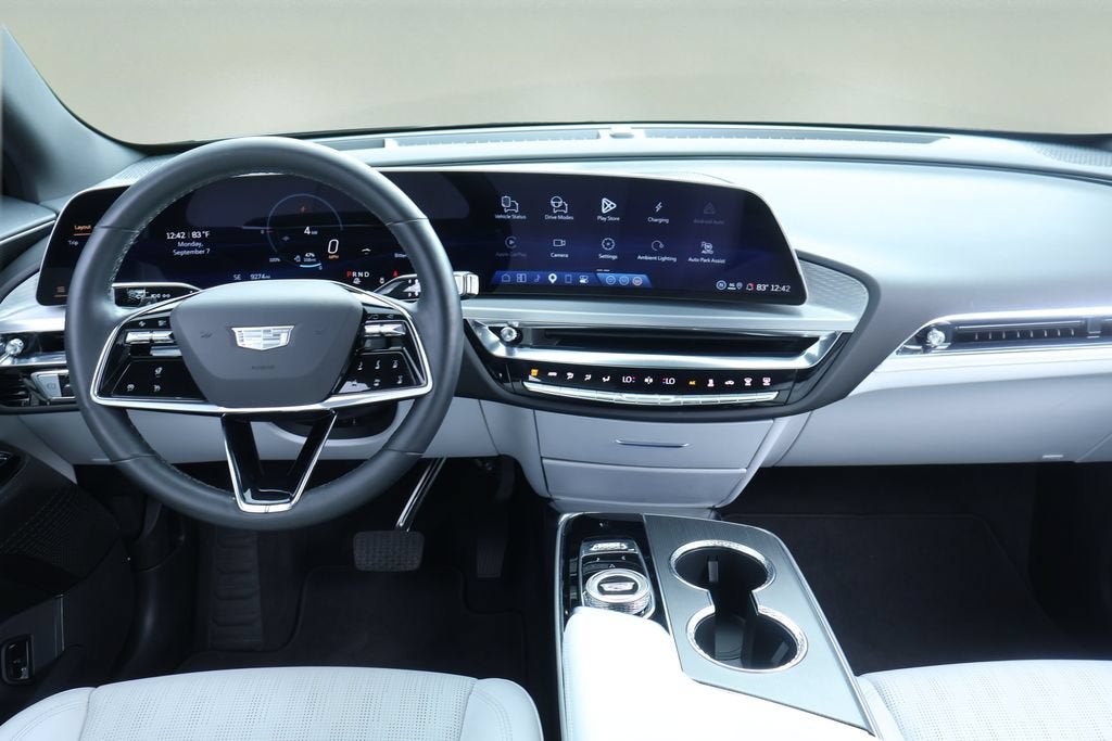 2025 Cadillac LYRIQ Sport 1