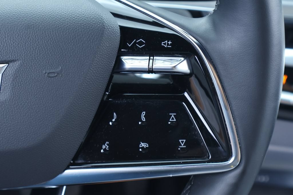 2025 Cadillac LYRIQ Sport 1