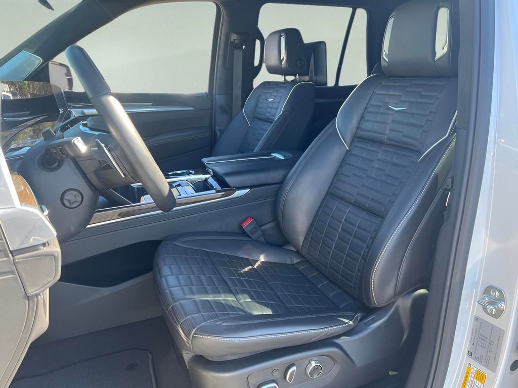 2025 Cadillac Escalade Sport Platinum