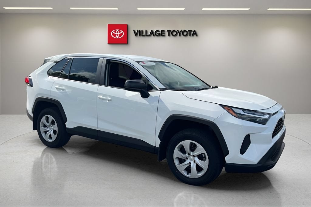 2025 Toyota RAV4 LE