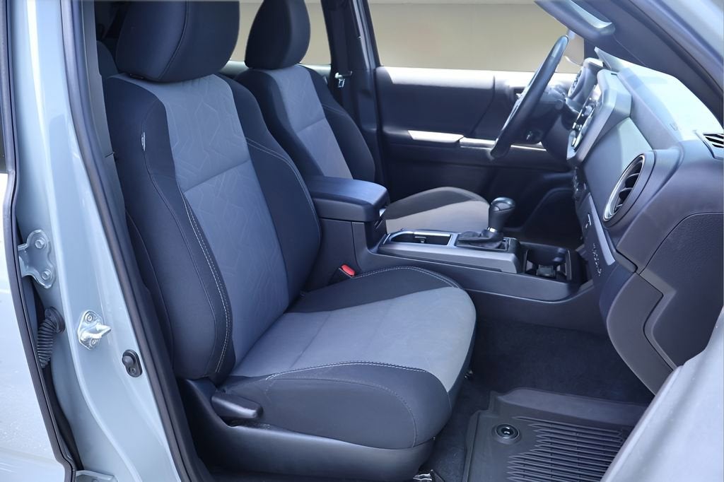 2022 Toyota Tacoma 2WD SR5
